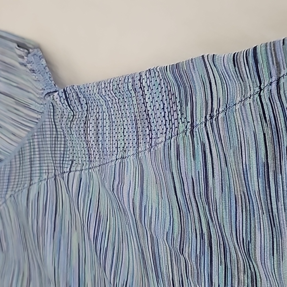 All In Motion Athletic Top | Size L - Picture 4 of 6